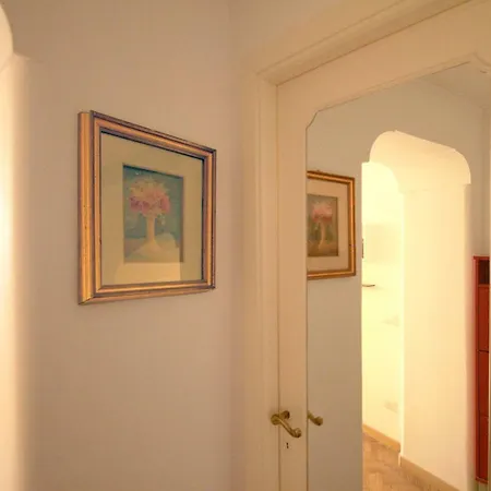 Apartment Center Fori Imperiali Raffy's Charming Rome